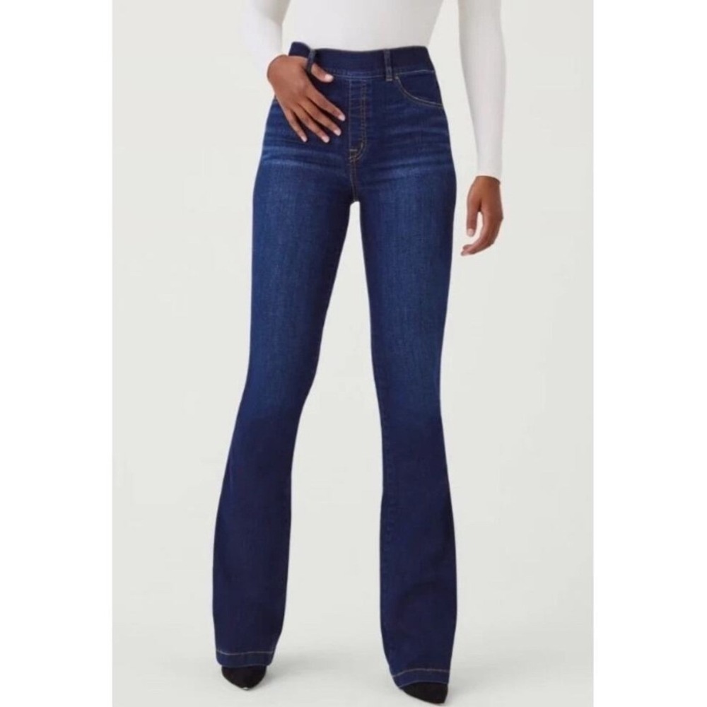 SPANX Flare Jeans Medium Petite Blue Excellent Pull-On Shaping 20327Q